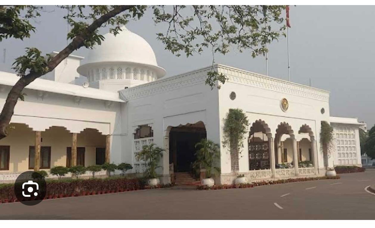 Volunteers working together