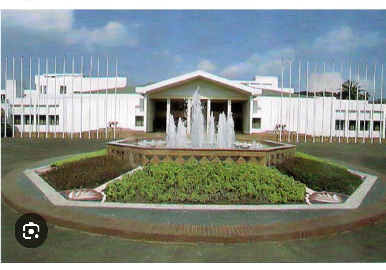 Volunteers working together